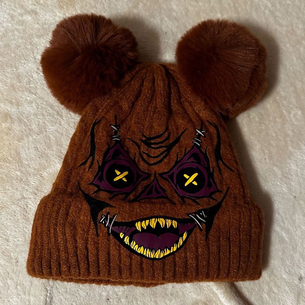 NWOT Sam Trick R Treat double Pom beanie